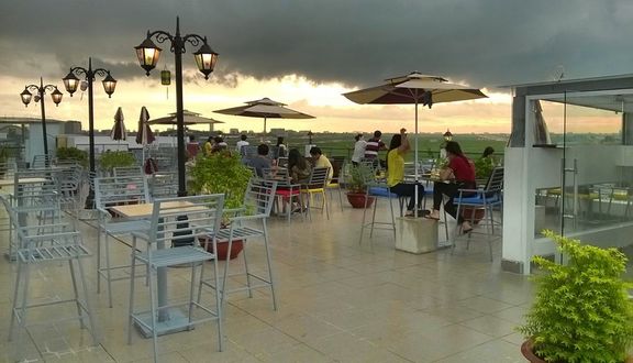 N.111 Cafe Sân Thượng