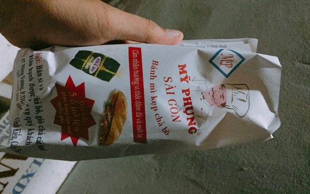 Mỹ Phụng - Bánh Mì Kẹp Chả Bò - Hàn Hải Nguyên