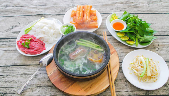 Phở sườn + Coca-Cola