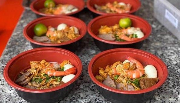 Giò heo thêm