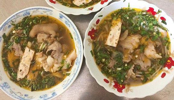 Bún riêu  đạt biệt