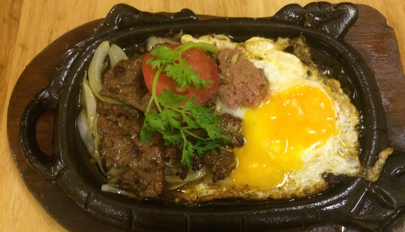 Bò bít tết trứng + pate