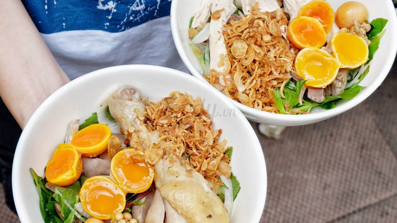 CHÁO + GỎI ĐẶC BIỆT ( LÒNG, THỊT GÀ, TRỨNG GÀ NON)