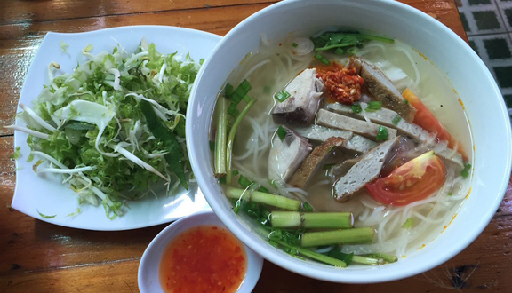 Bún chả cá + sứa + cá tươi