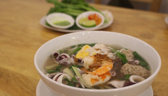 Hủ tiếu mềm mọc và xương