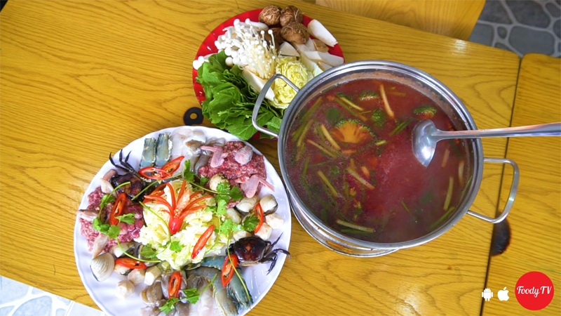 Gà Ta Hấp Lá Chanh