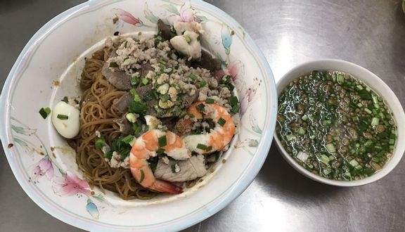 Bún xương giò heo