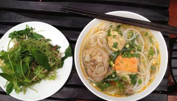 Combo 3: Bún Riêu + Nước Sâm Đường Phèn