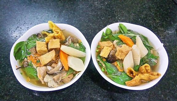 Cơm chiên cá mặn + Gỏi ngó sen