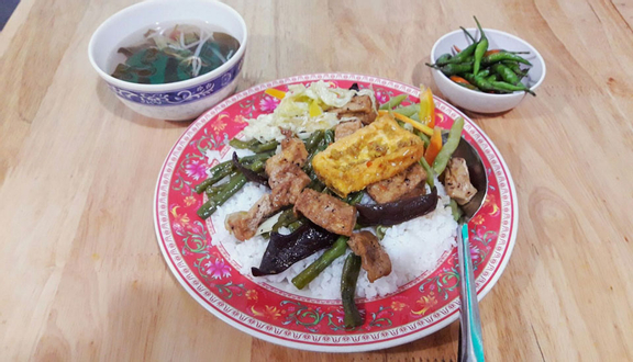 Cơm sườn chiên giòn+ sườn nướng
