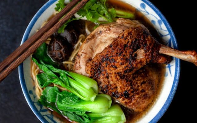 Mì Vịt Tiềm Cô Mạnh