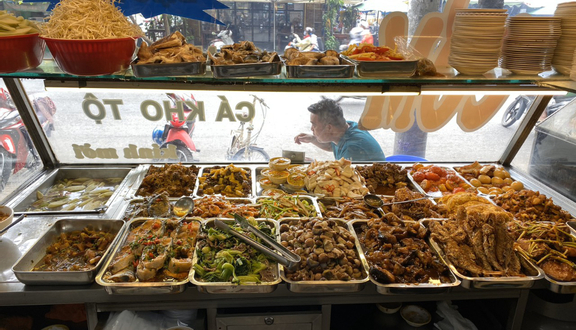 Cơm canh khổ qua nhồi thịt