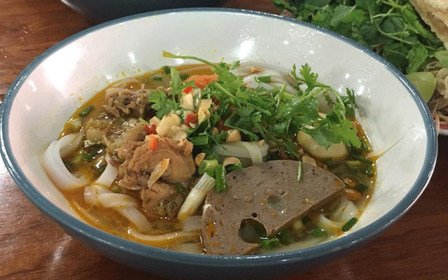 Mì Quảng Bà Tám