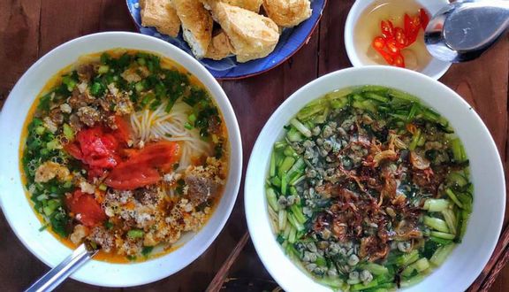 Tư Phan - Tiệm Bún Cua & Hến Gia Truyền