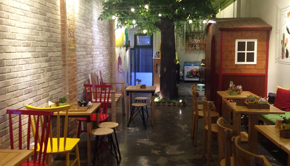 Mango Tree - Nguyễn Huệ