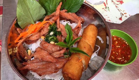 Bún chả giò
