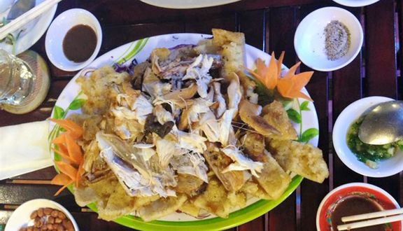 Quán Ăn Gia Đình Lộc Biển - Lương Định Của
