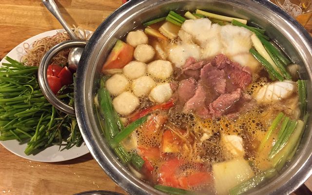 Lộ Thiên Quán - Nguyễn Oanh