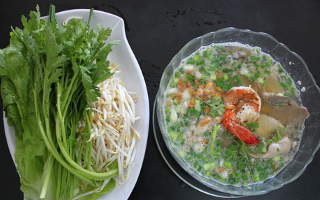 Hủ tiếu tôm bằm