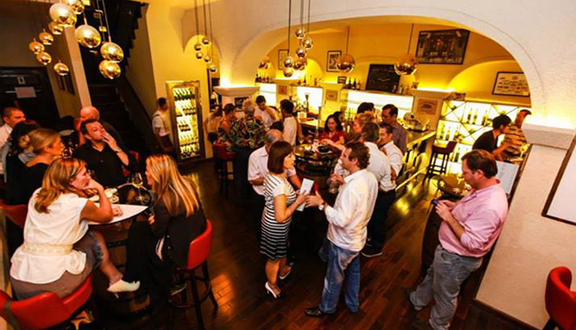 Le Rendez - Vous De Saigon - Wine Bistro