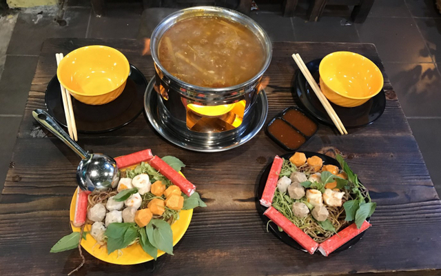 Lẩu Tomyum & Xiên Que
