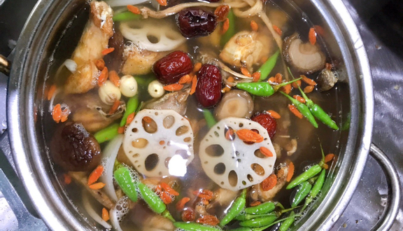 Lẩu Quán Gà Tre