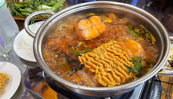 Lẩu Nướng Đêm Sài Gòn