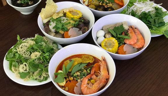 Cơm gà kho gừng ( món mặn )