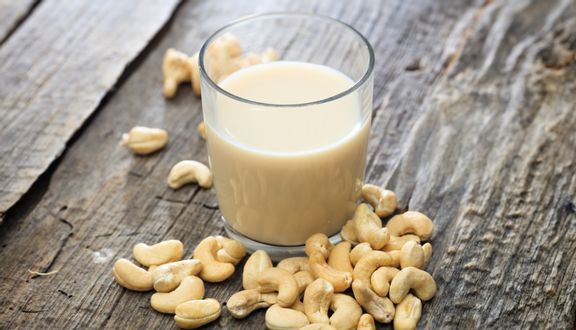Sữa óc chó hạnh nhân