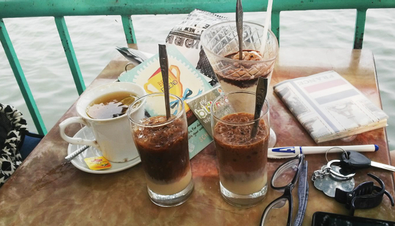 Tre Cafe - Đường Ven Hồ