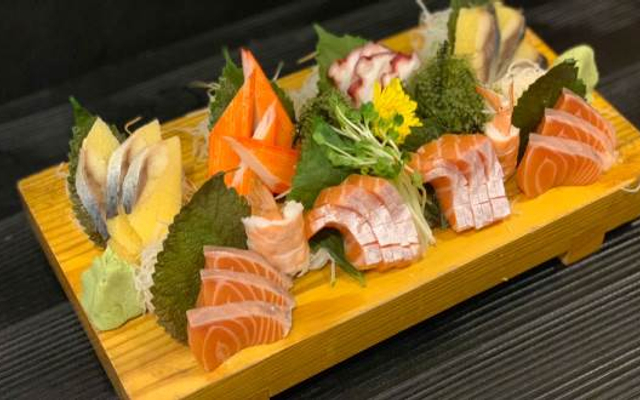 Komochi Sushi
