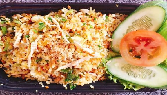 Cơm gà chiên nước mắm