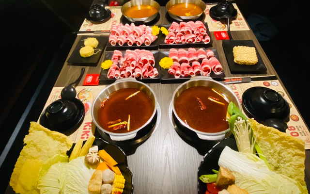 Lẩu thăn bò cẩm thạch Úc