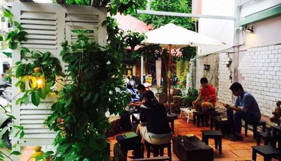 Không Tên Cafe - Hoa Phượng