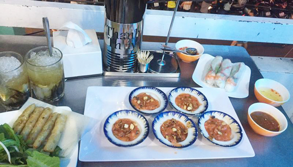 Bún bò đặt biệt (đầy đủ)