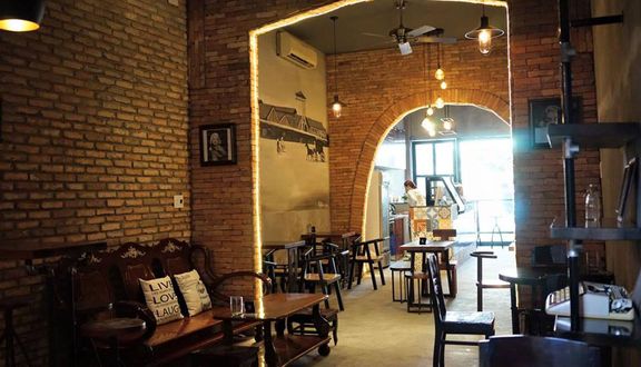 Kaffeine Cafe - Thống Nhất