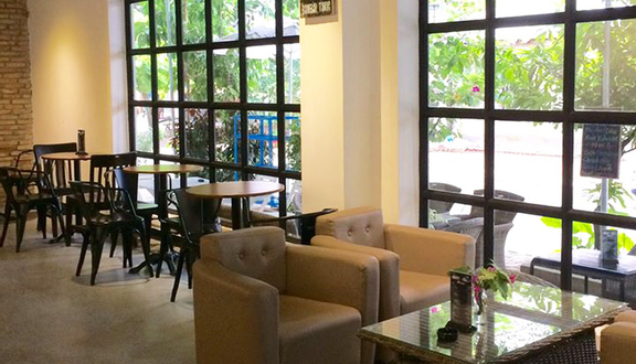 INSY Cafe