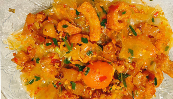 Bánh tráng chấm sate trứng cút