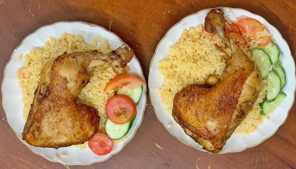 Cơm gà xối mỡ đùi nhỏ