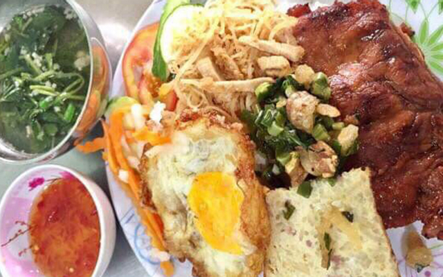 Huyền - Cơm Tấm Bình Dân