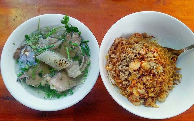 Cháo lòng giò rút xương đặc biệt