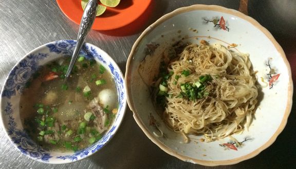 Hủ Tiếu Vỉa Hè - Hẻm 7B Thành Thái