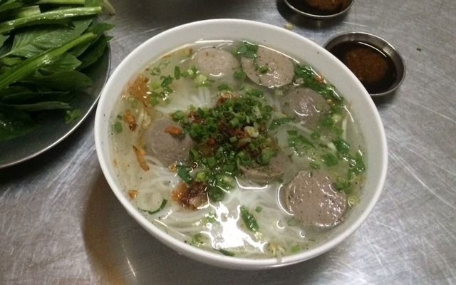 Hủ tiếu heo viên