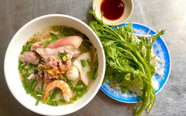 Hủ tiếu giò không