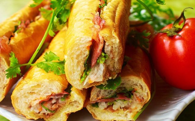 HÔM - Bánh Mì Que - Huỳnh Tấn Phát