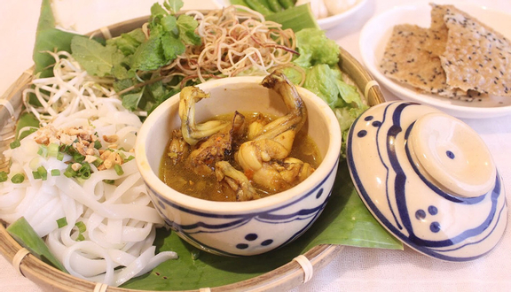 Hội Phố - Mì Quảng Ếch & Cao Lầu