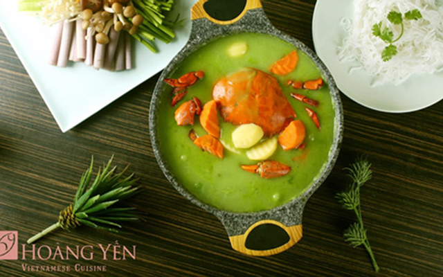 Hoàng Yến Vietnamese Cuisine - Hồ Bán Nguyệt