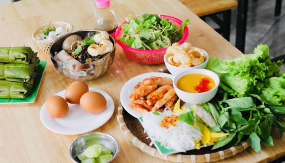 Hoàng Long Quán - Bún Cua & Nem Lụi Gia Lai