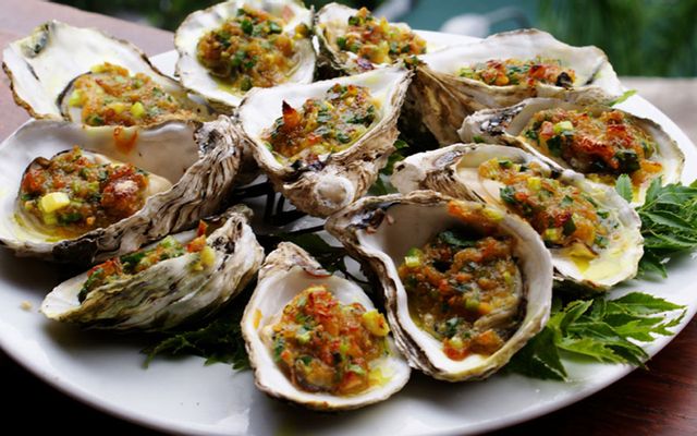Hàu Sữa & Các Món Ốc Bình Dân