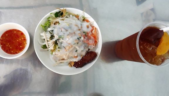 Xôi gà Lạp xưởng
